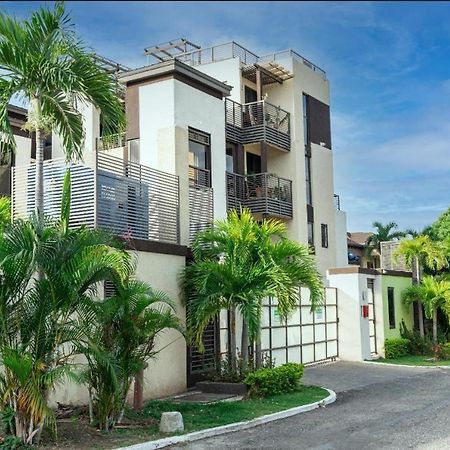 Finest Accommodation Riches Manor 1 Gladstone Drive Apt A2 Kgn 6 New Kgn Kingston Dış mekan fotoğraf